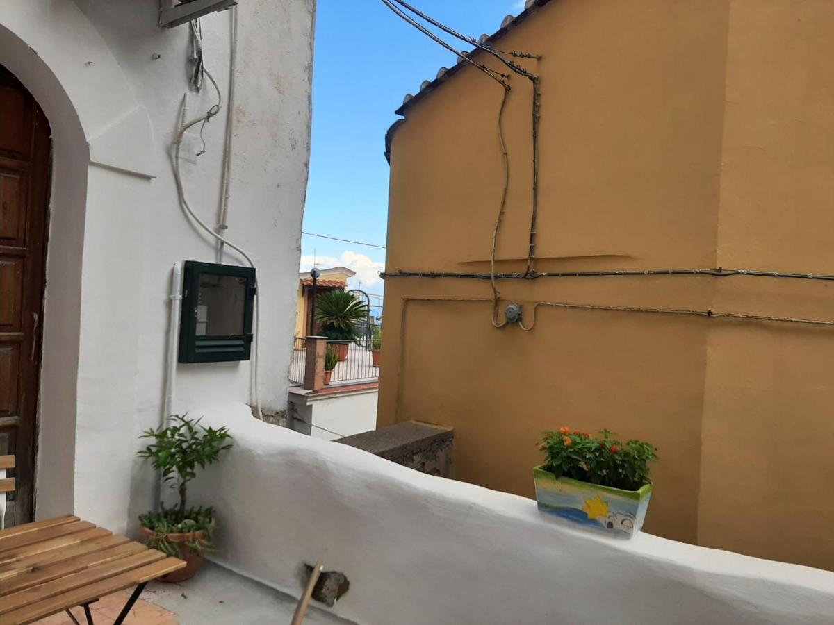 Casa Vacanza Le Tre Sorelle Виетри Экстерьер фото