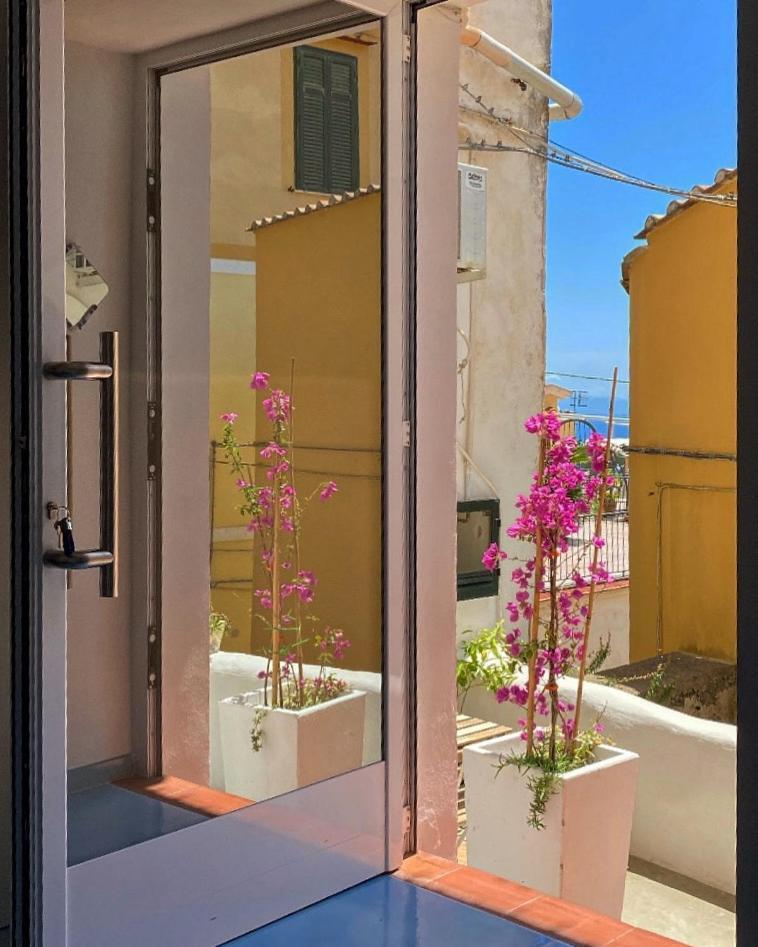 Casa Vacanza Le Tre Sorelle Виетри Экстерьер фото